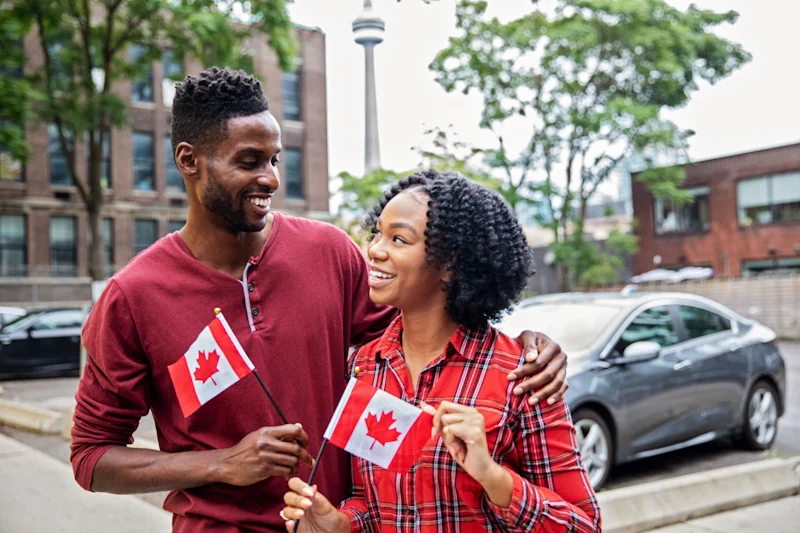 How to obtain a Canadian working holiday visa?